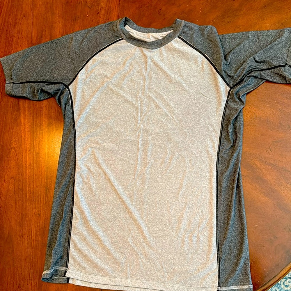 Orange Theory Workout Shirt

Light Grey/Dark Grey

Size Large